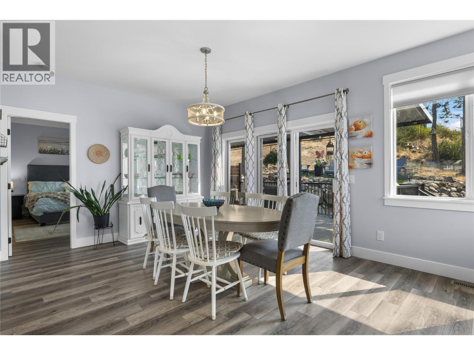  2180 Sunview Drive, West Kelowna