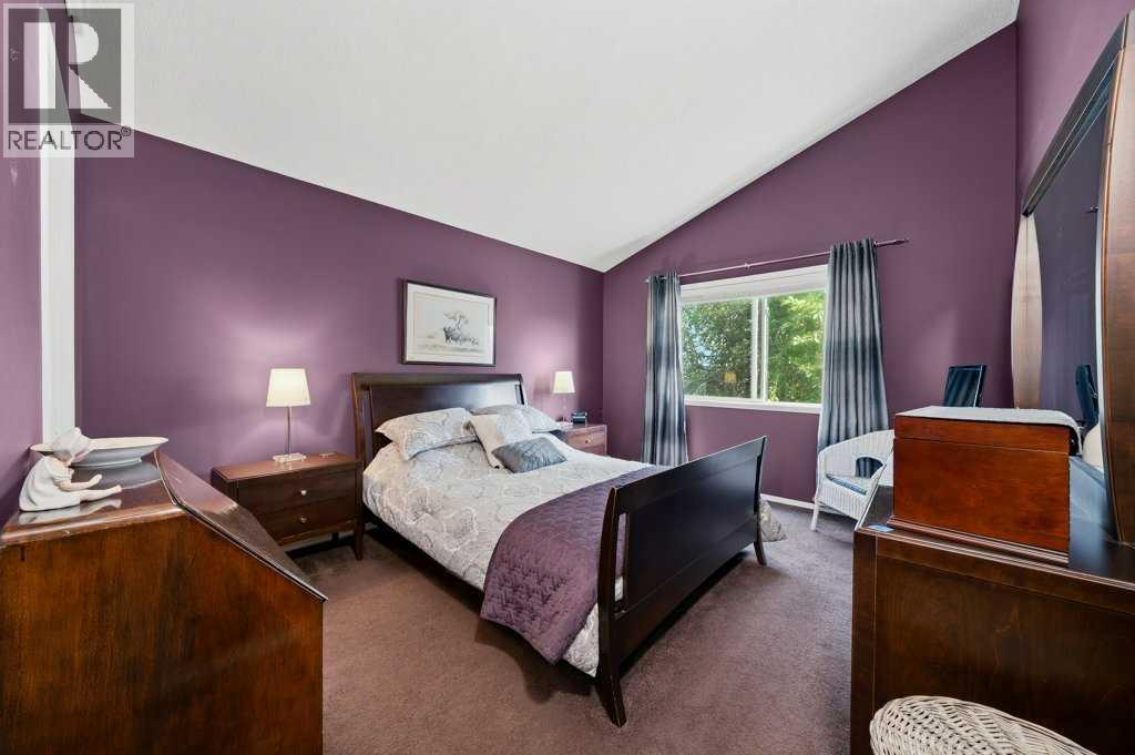 165 Douglasview Rise SE - 16