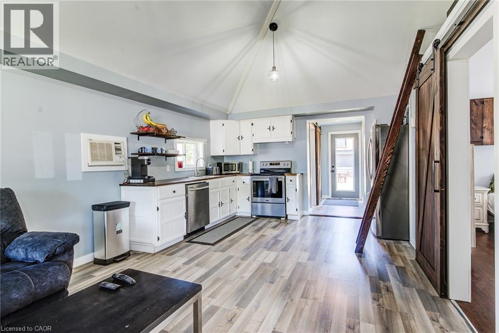 14 MADDISON Street E - Image 9