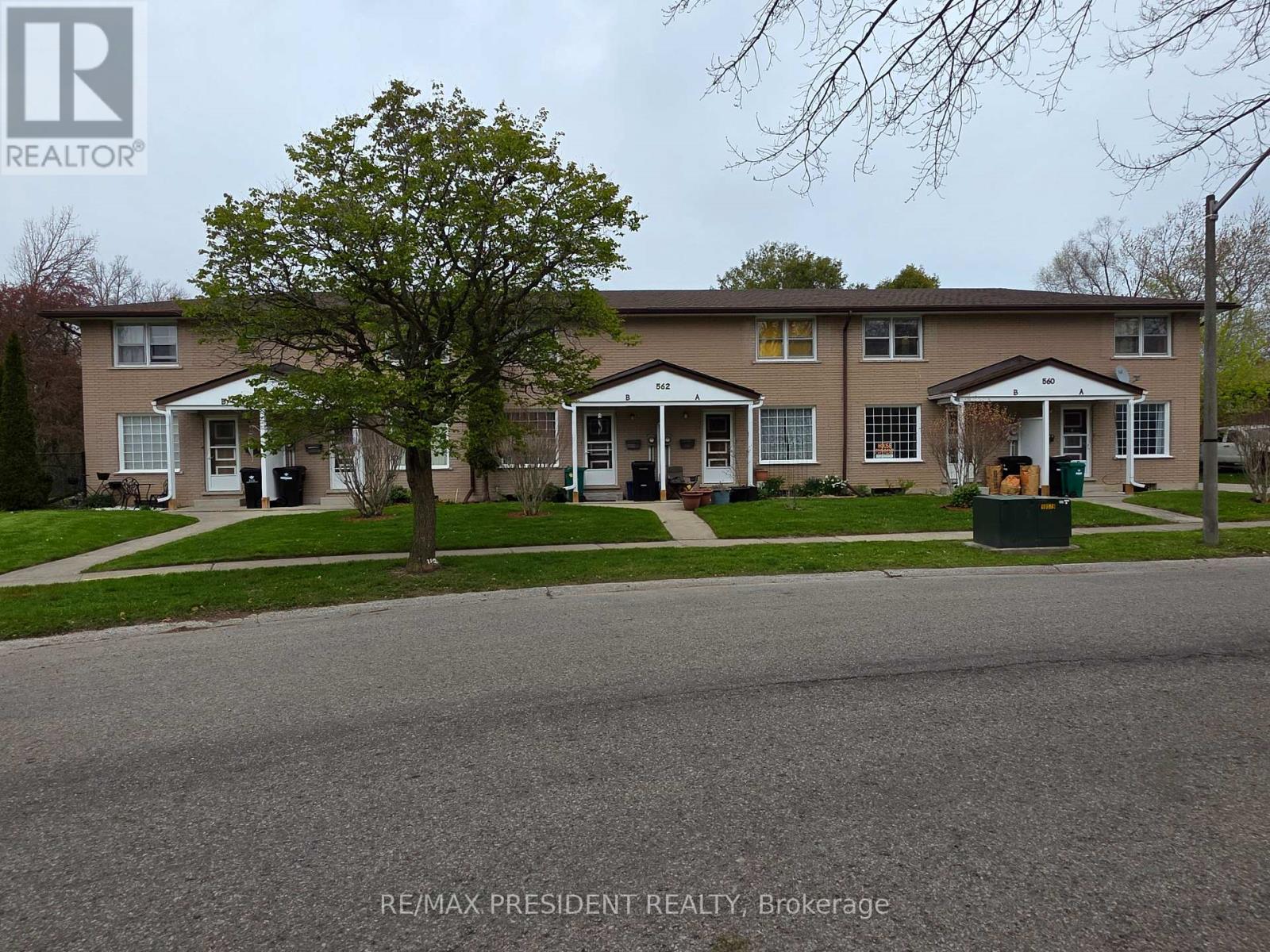 564 BROOKHAVEN CRESCENT — photo 2