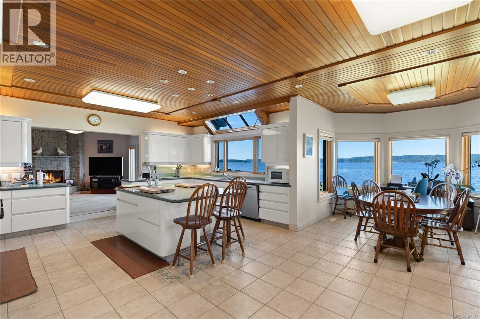 340 Berray Rd, Fanny Bay