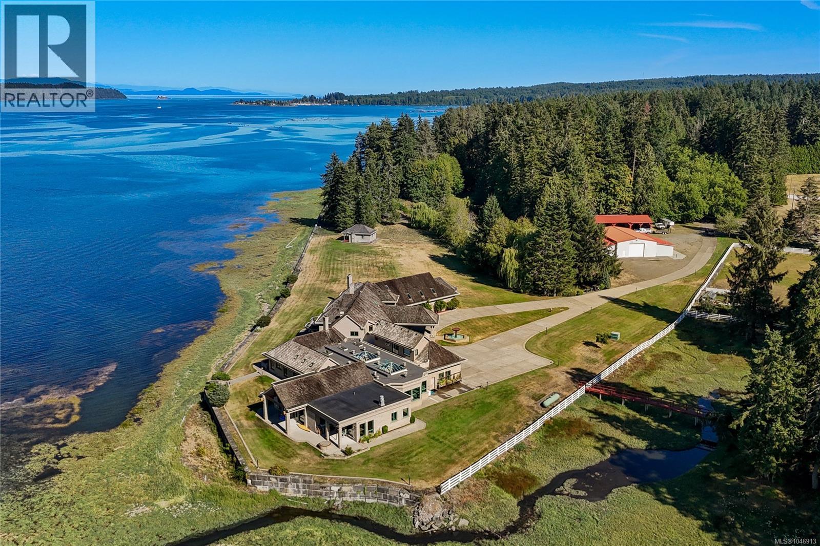 340 Berray Rd, Fanny Bay