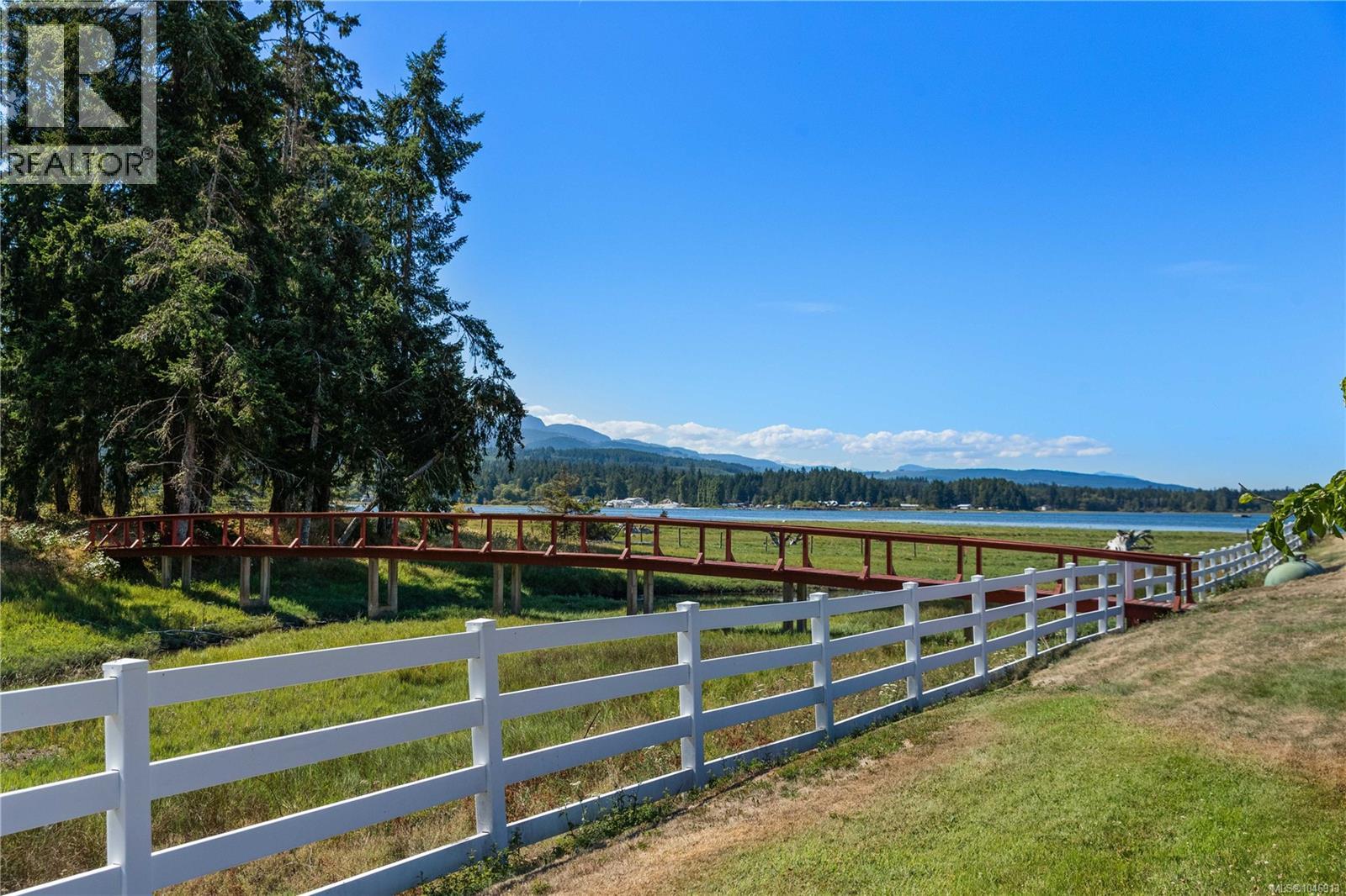 340 Berray Rd, Fanny Bay