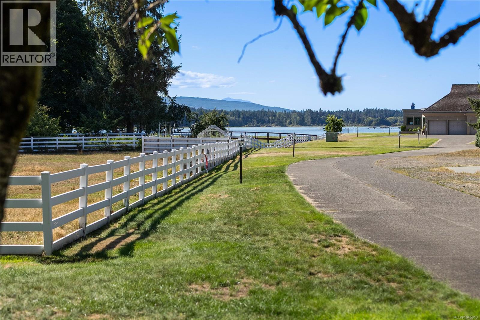 340 Berray Rd, Fanny Bay