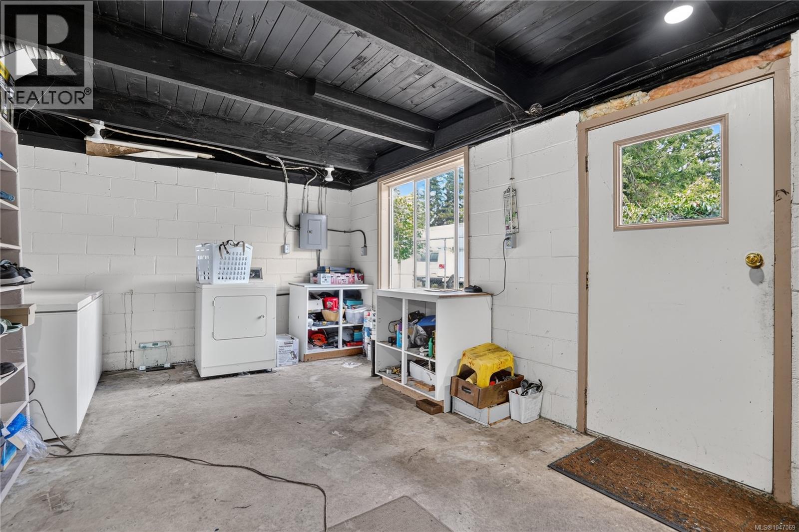 5633 STRICK Rd, Port Alberni