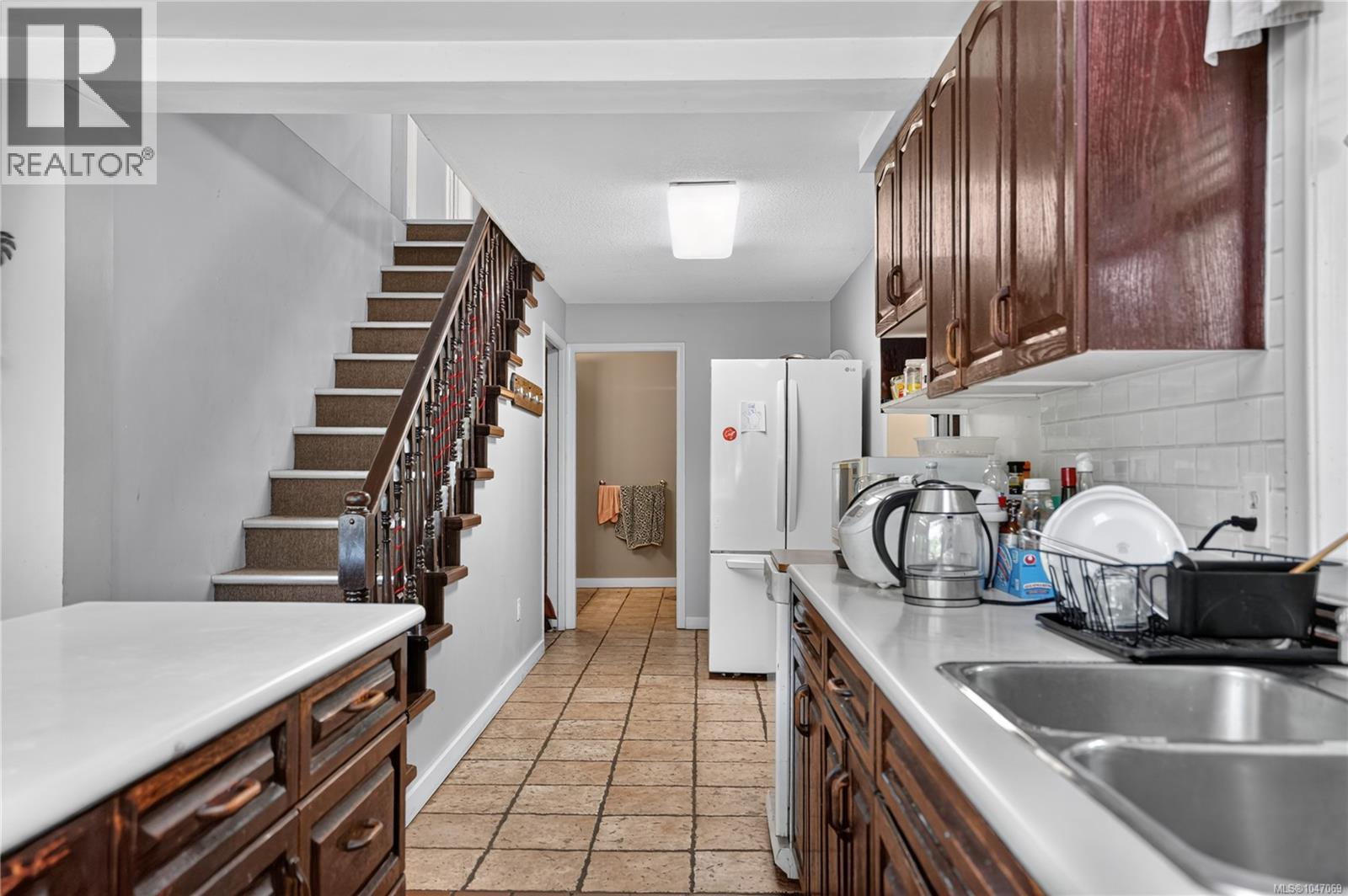 5633 STRICK Rd, Port Alberni