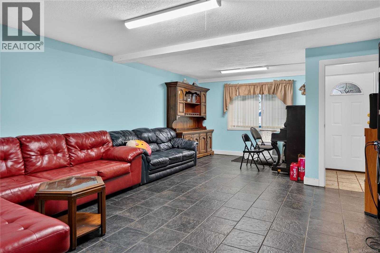5633 STRICK Rd, Port Alberni