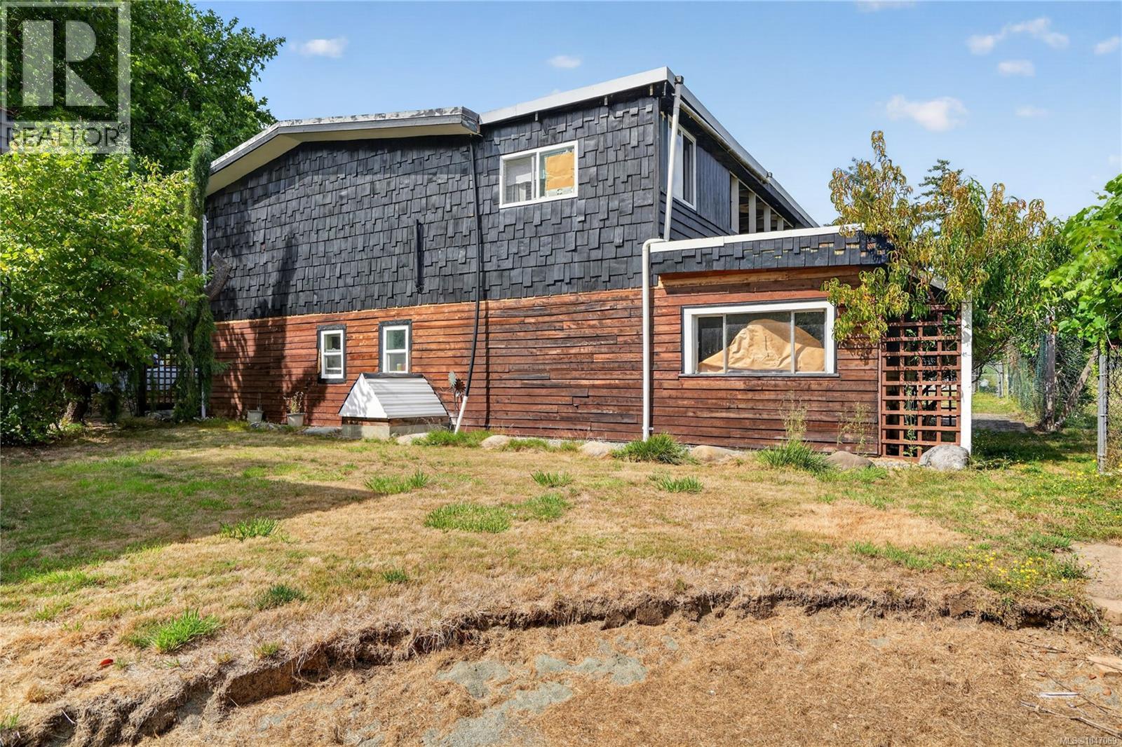 5633 STRICK Rd, Port Alberni