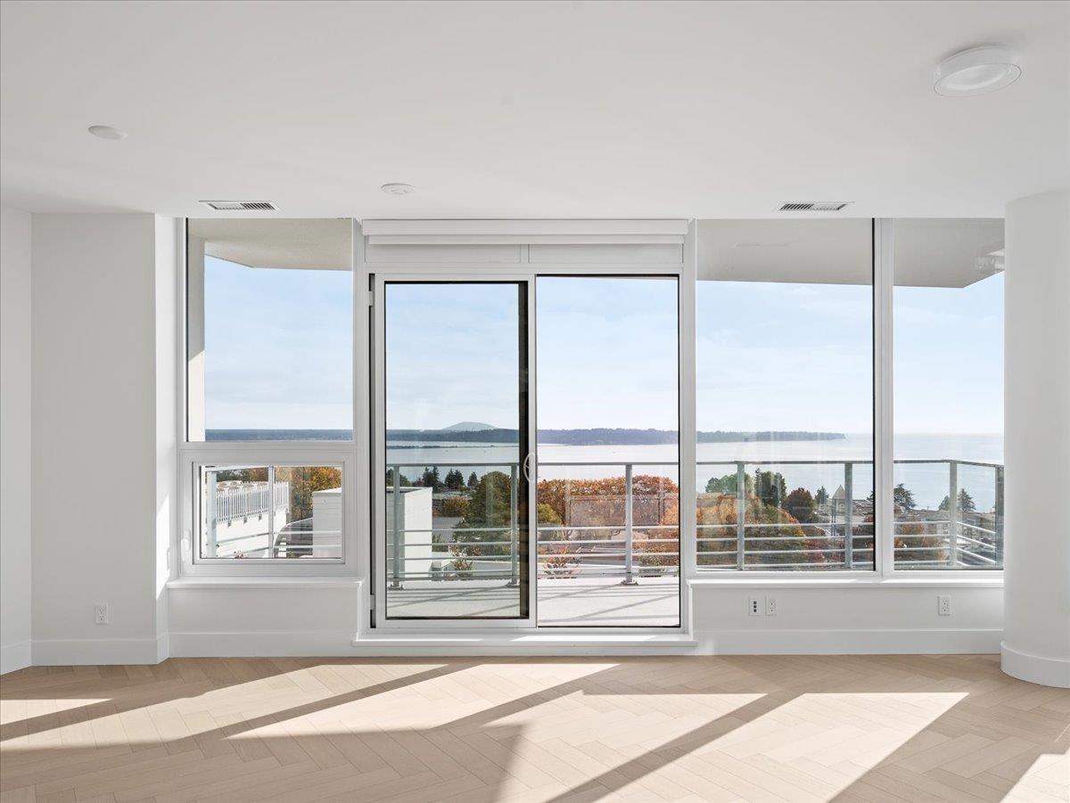 705 1342 JOHNSTON ROAD, White Rock