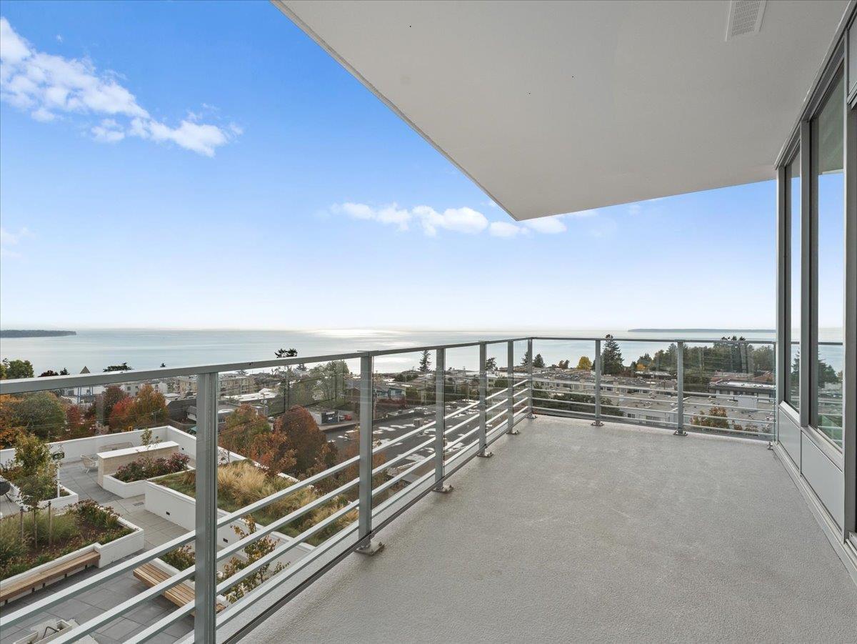 705 1342 JOHNSTON ROAD, White Rock