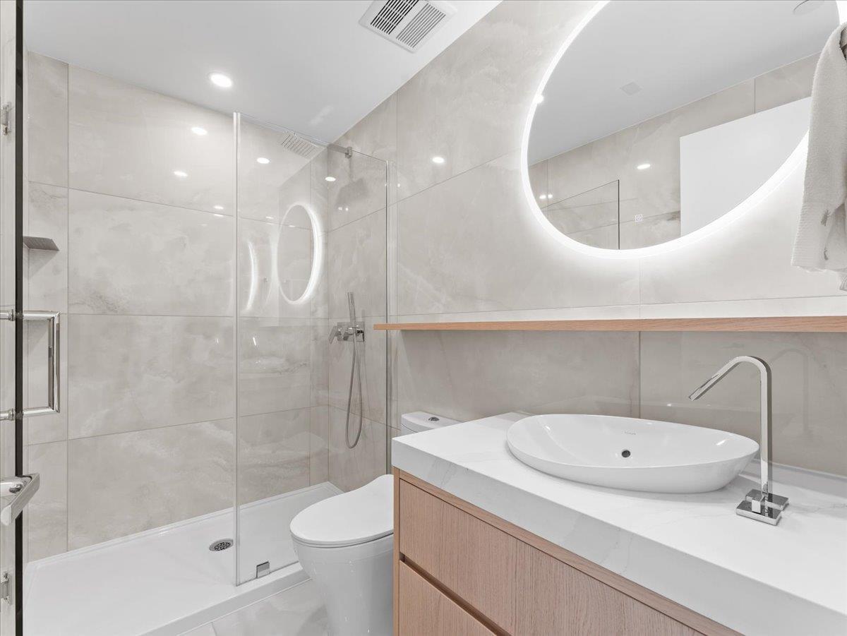 705 1342 JOHNSTON ROAD, White Rock