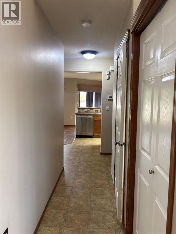 11 Northlands Crescent NE - 4