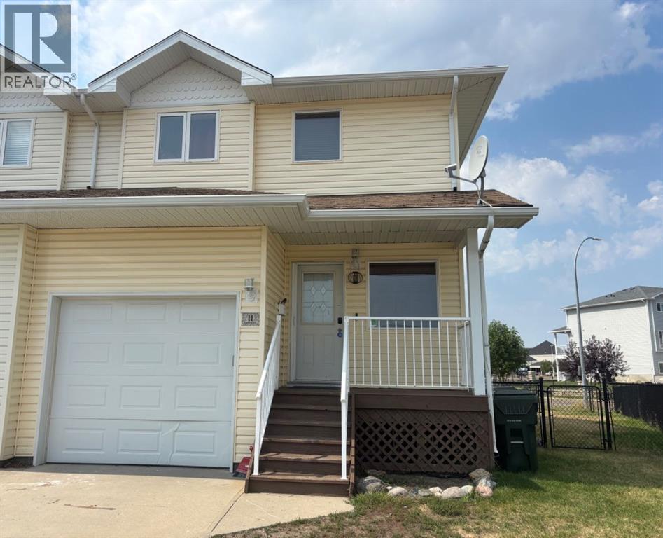 11 Northlands Crescent NE - 2