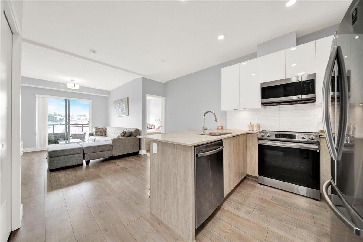 420 5486 199A STREET, Langley