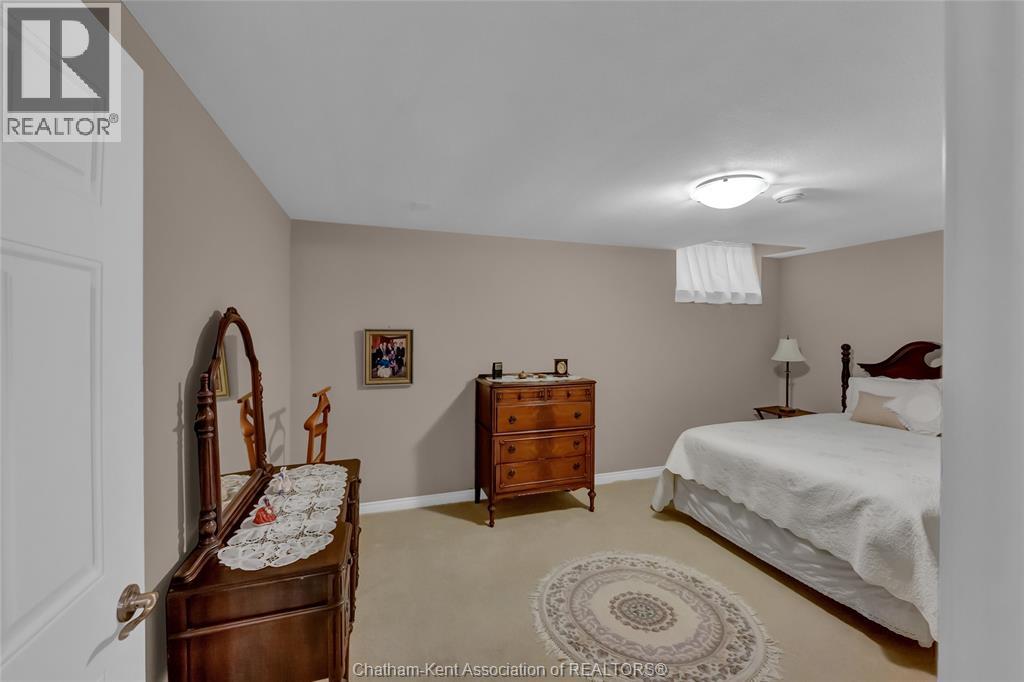 48 Veranda COURT - 40