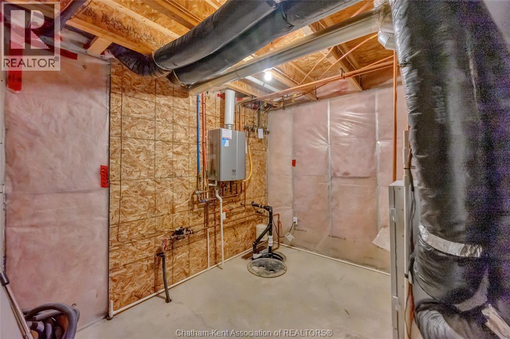 48 Veranda COURT - 45