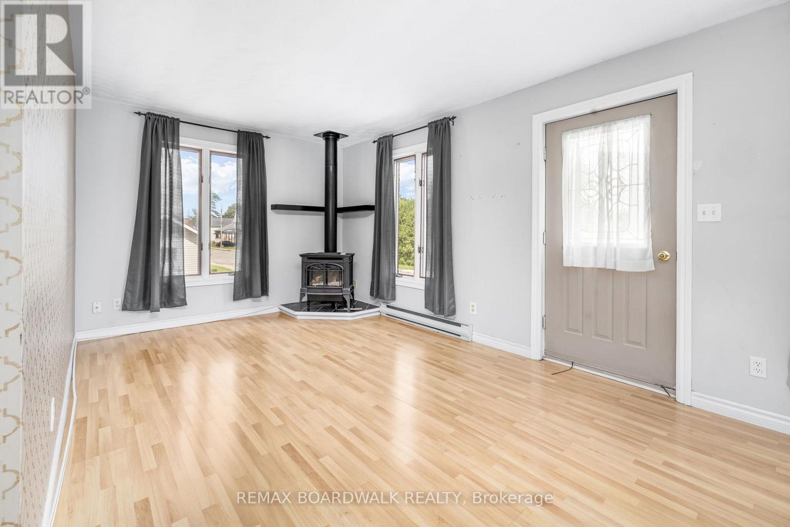 22 MERRICK STREET - 5
