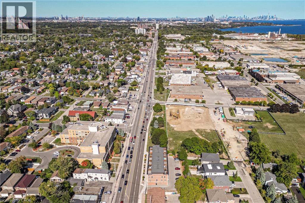 #213 760 LAKESHORE Road E - 14