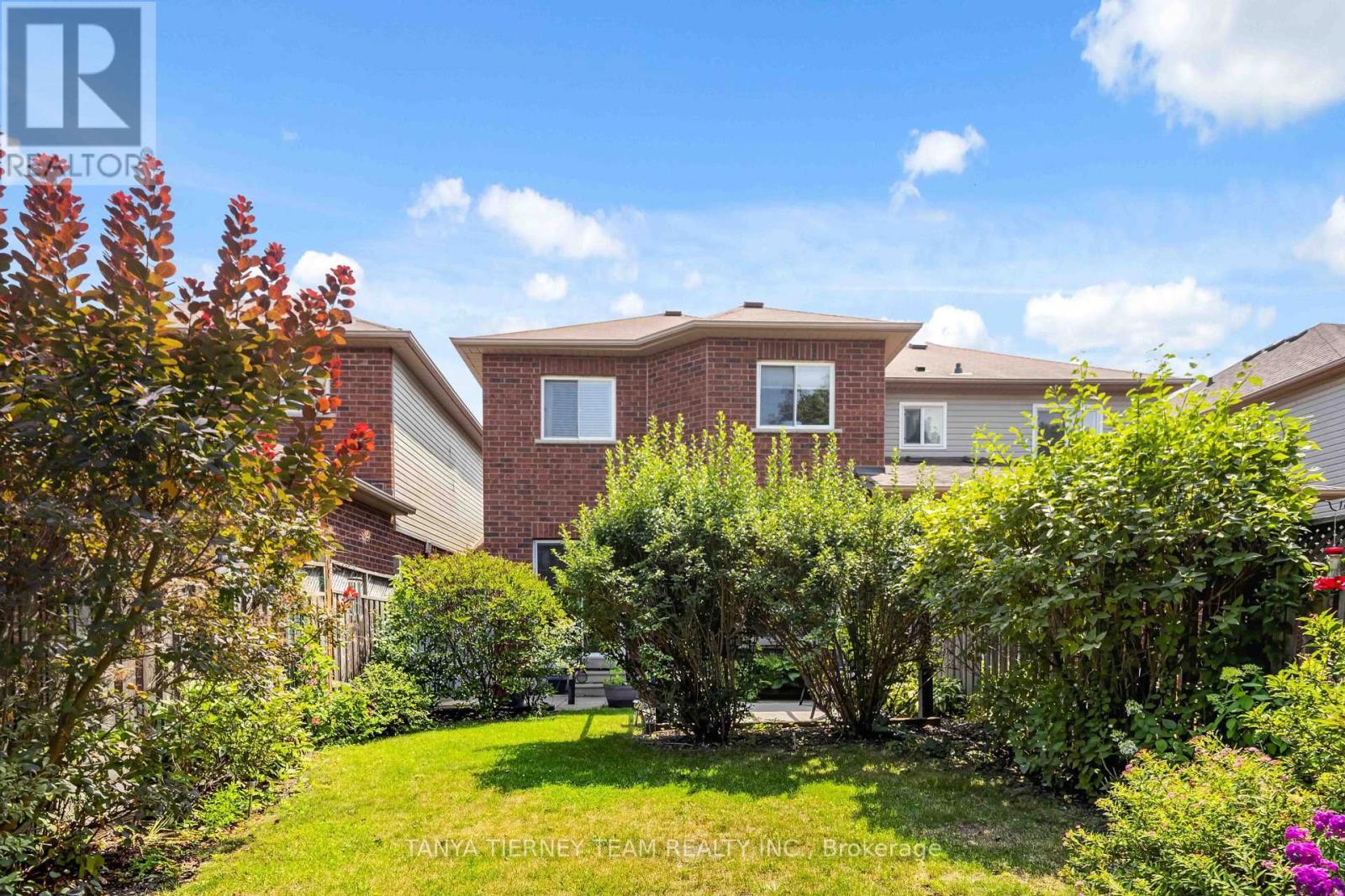 22 SINDEN DRIVE - 48