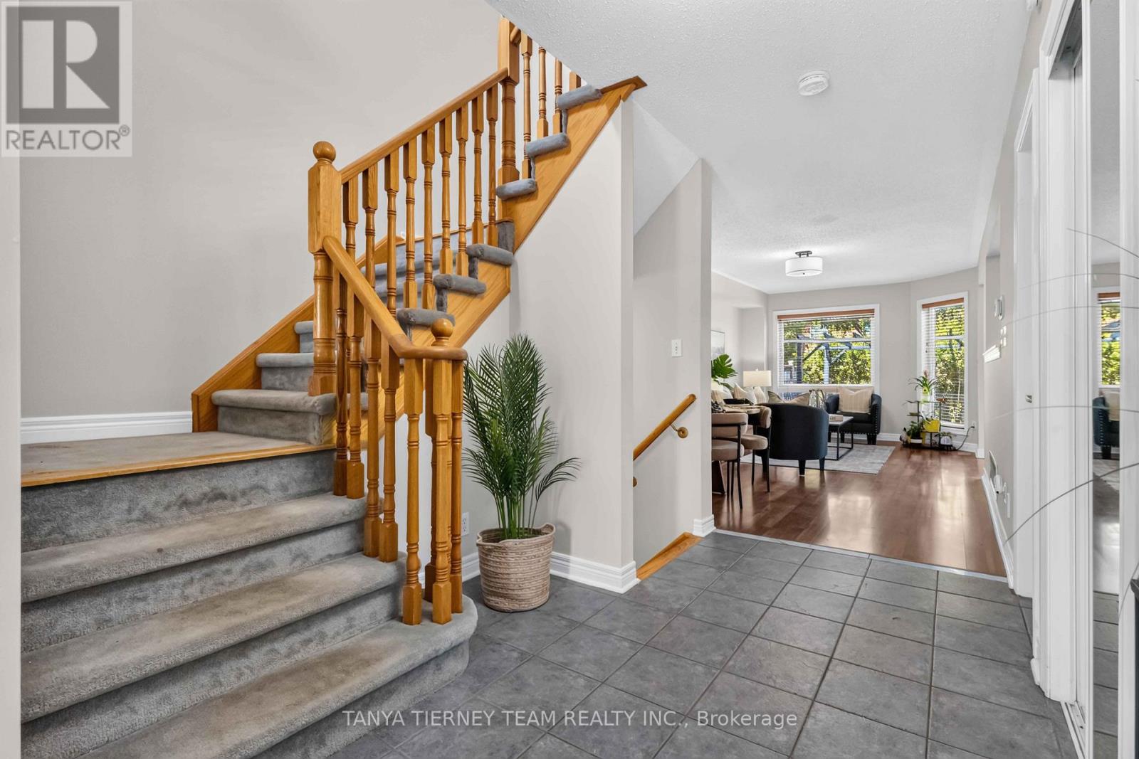 22 SINDEN DRIVE - 7