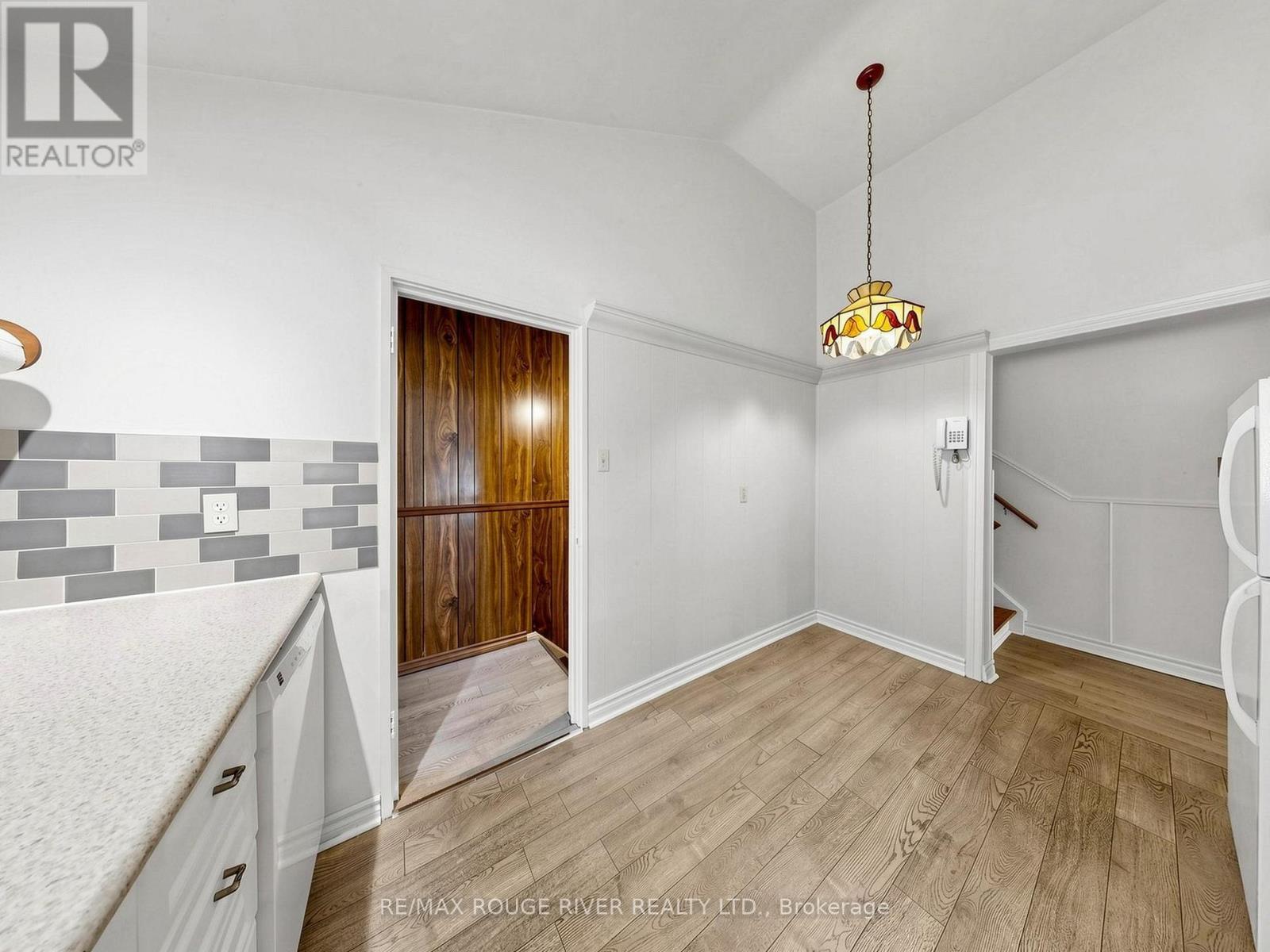 99 OAKLEY BOULEVARD - 12