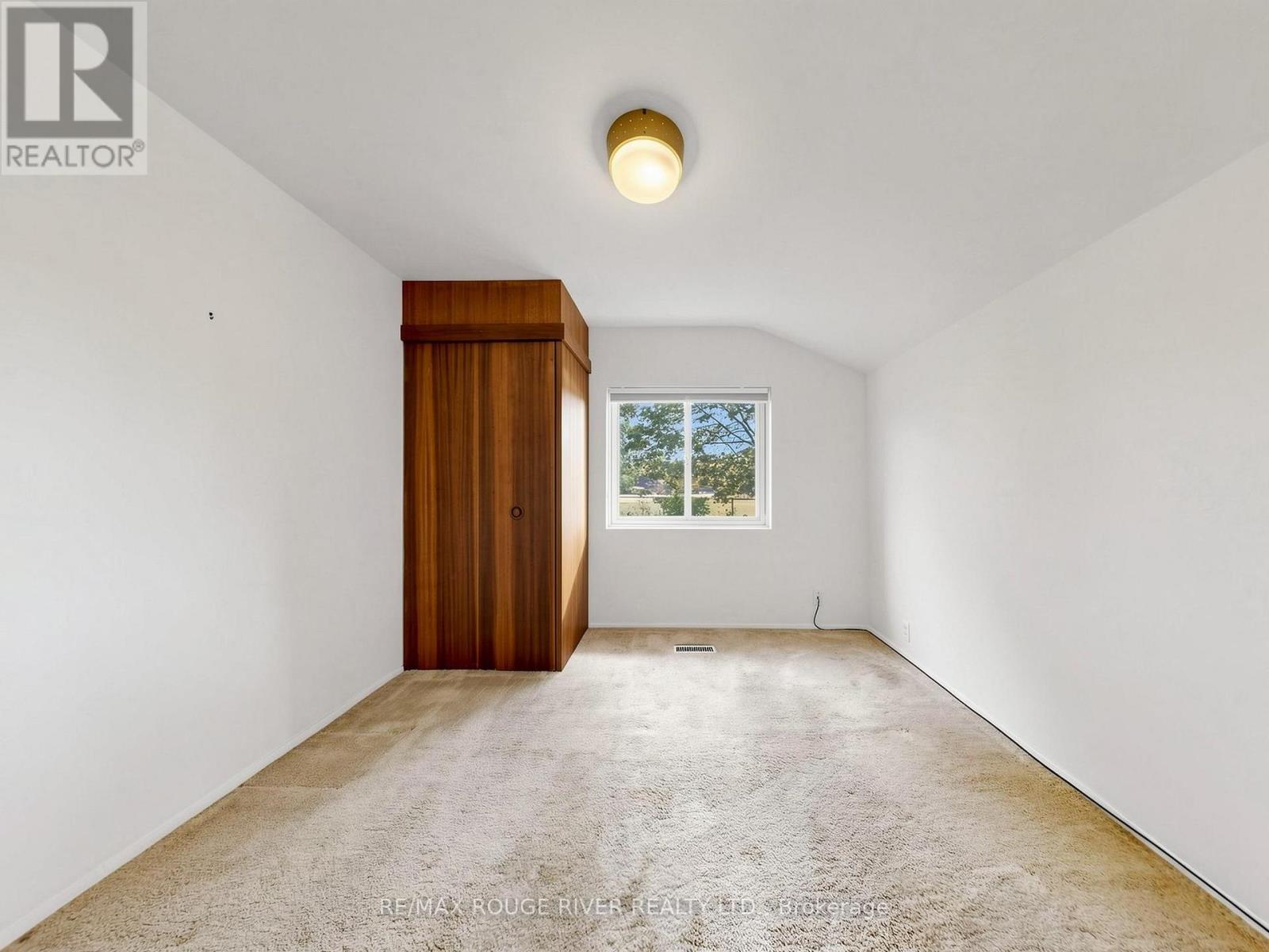 99 OAKLEY BOULEVARD - 18
