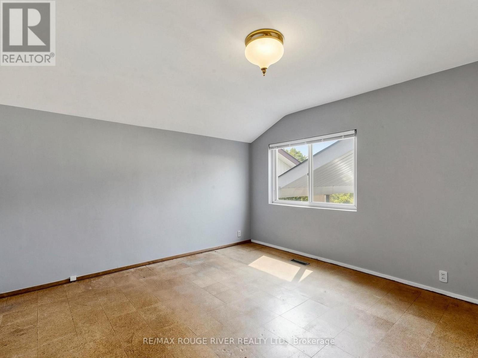 99 OAKLEY BOULEVARD - 22
