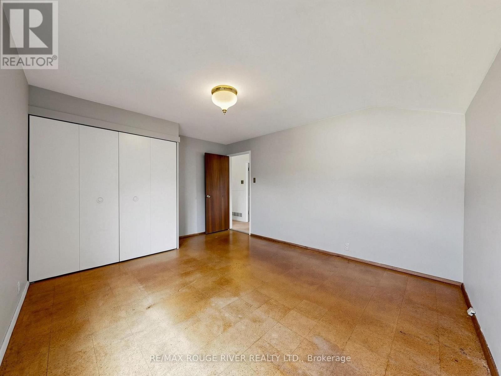 99 OAKLEY BOULEVARD - 25