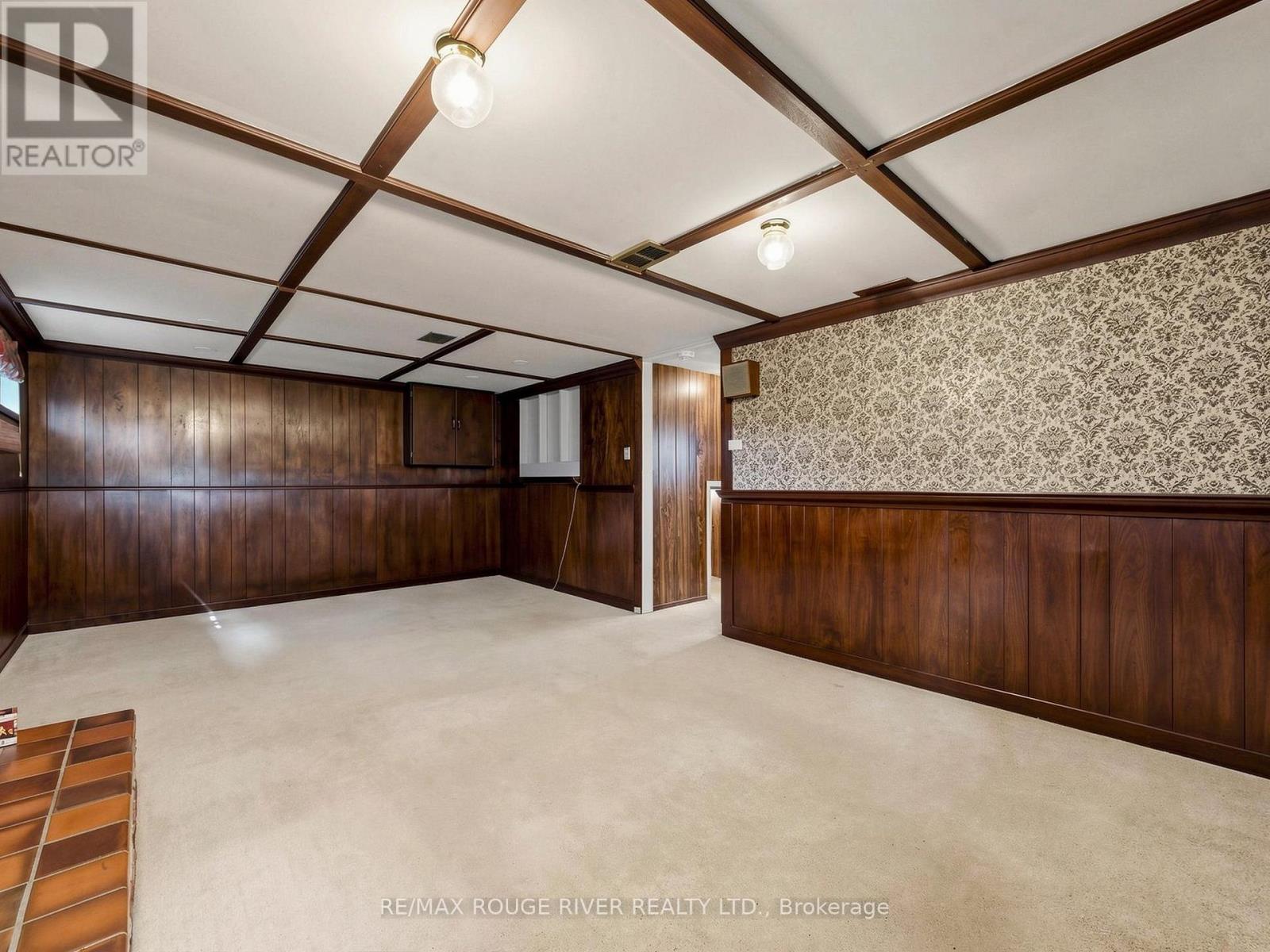 99 OAKLEY BOULEVARD - 28