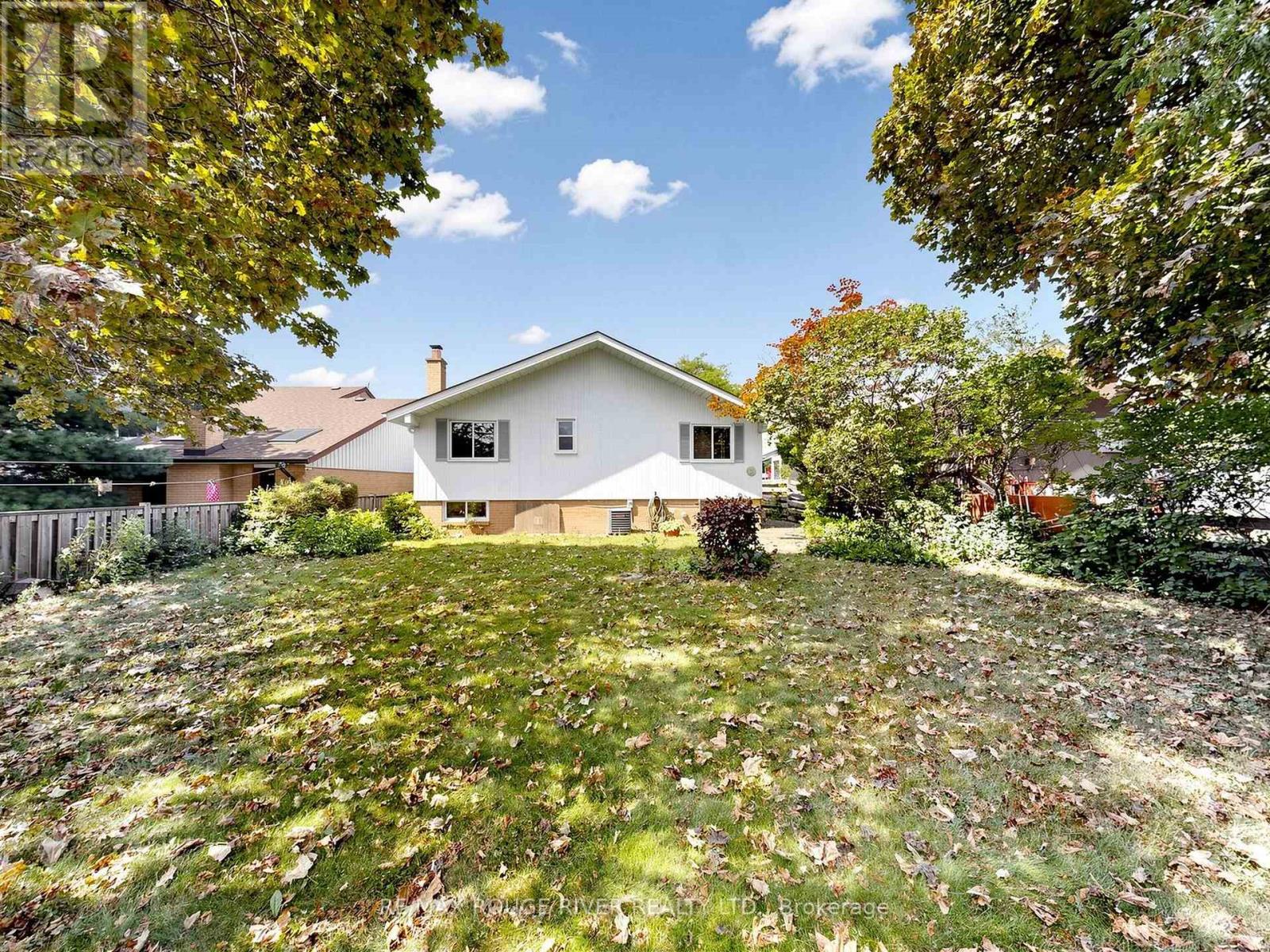 99 OAKLEY BOULEVARD - 35