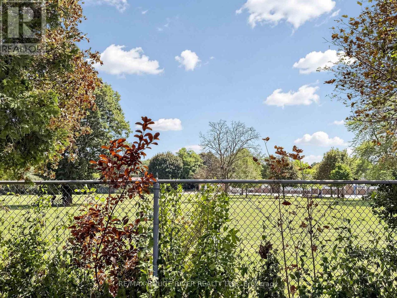 99 OAKLEY BOULEVARD - 39