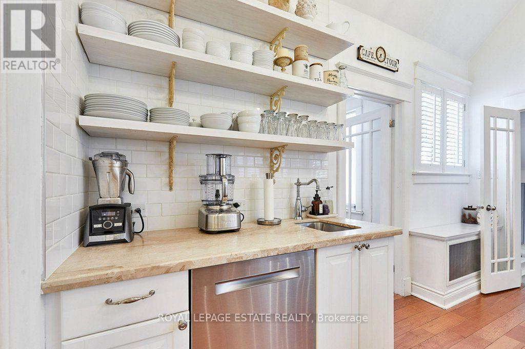 57 SILVER BIRCH AVENUE - 21