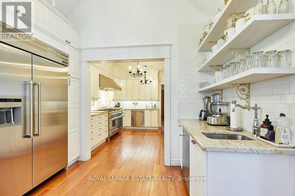 57 SILVER BIRCH AVENUE - 23
