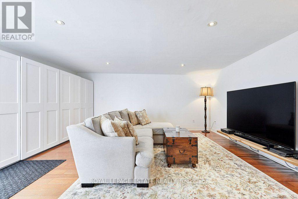 57 SILVER BIRCH AVENUE - 29