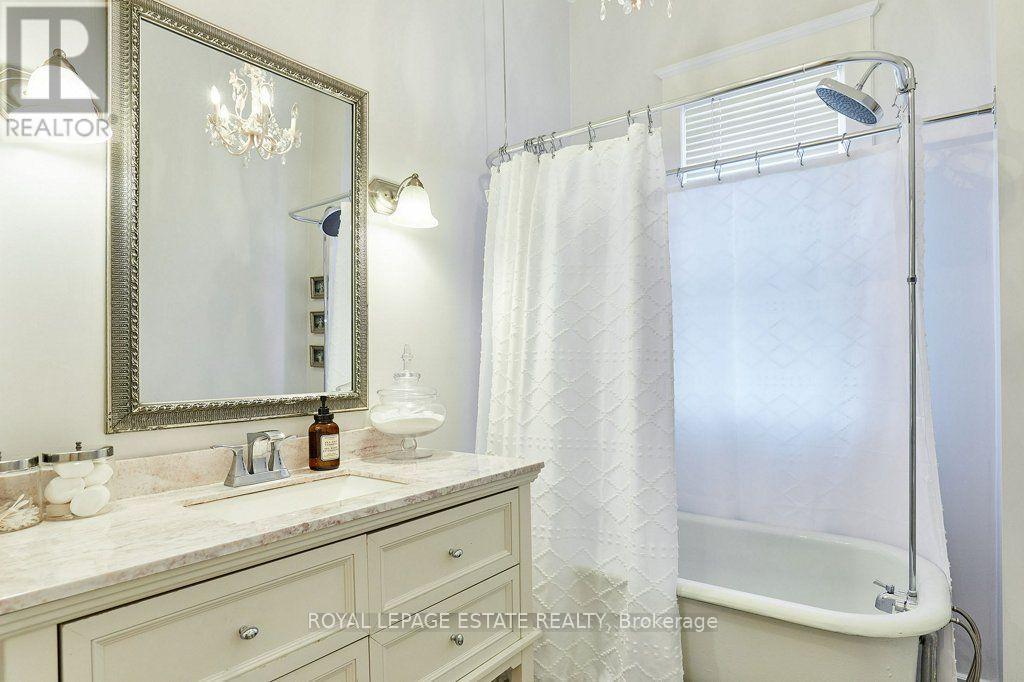 57 SILVER BIRCH AVENUE - 36