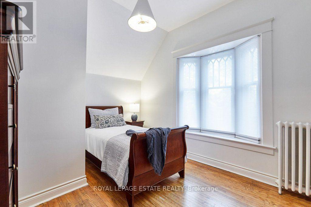 57 SILVER BIRCH AVENUE - 37
