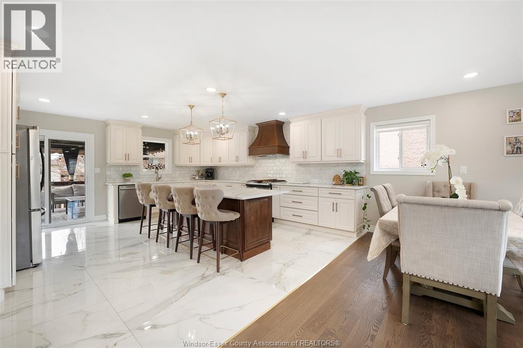 4205 BARTON CRESCENT - 12