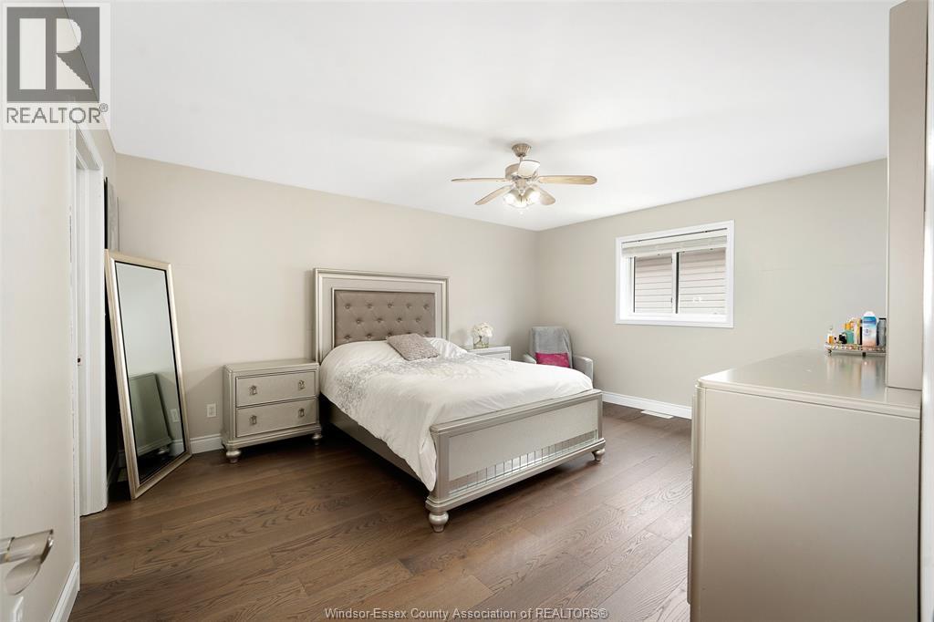 4205 BARTON CRESCENT - Image 23