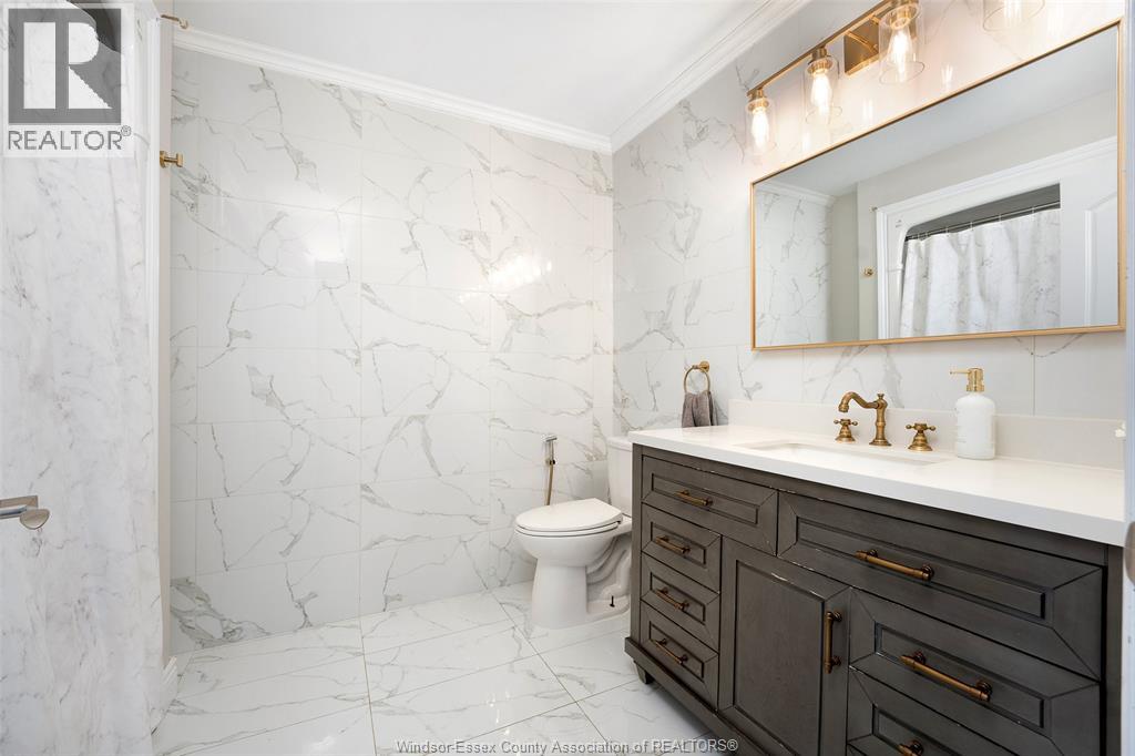 4205 BARTON CRESCENT - Image 29