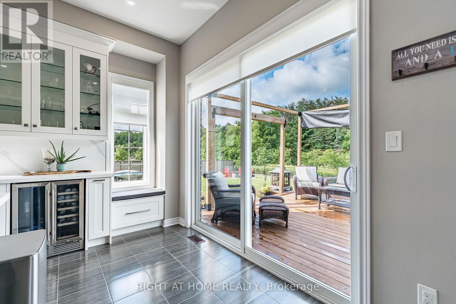 2 COTTONWOOD HOLLOW COURT - 22