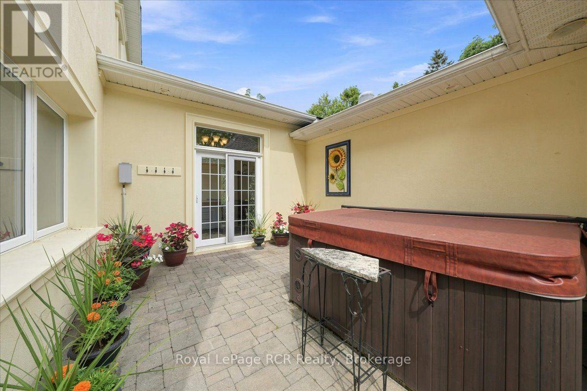 575 QUEEN STREET - Image 47