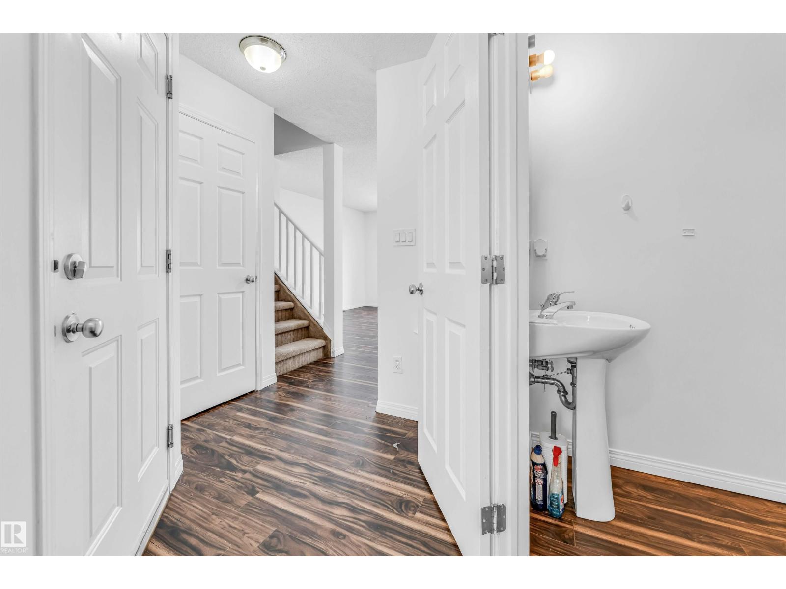 #96 4350 23 ST NW - 12