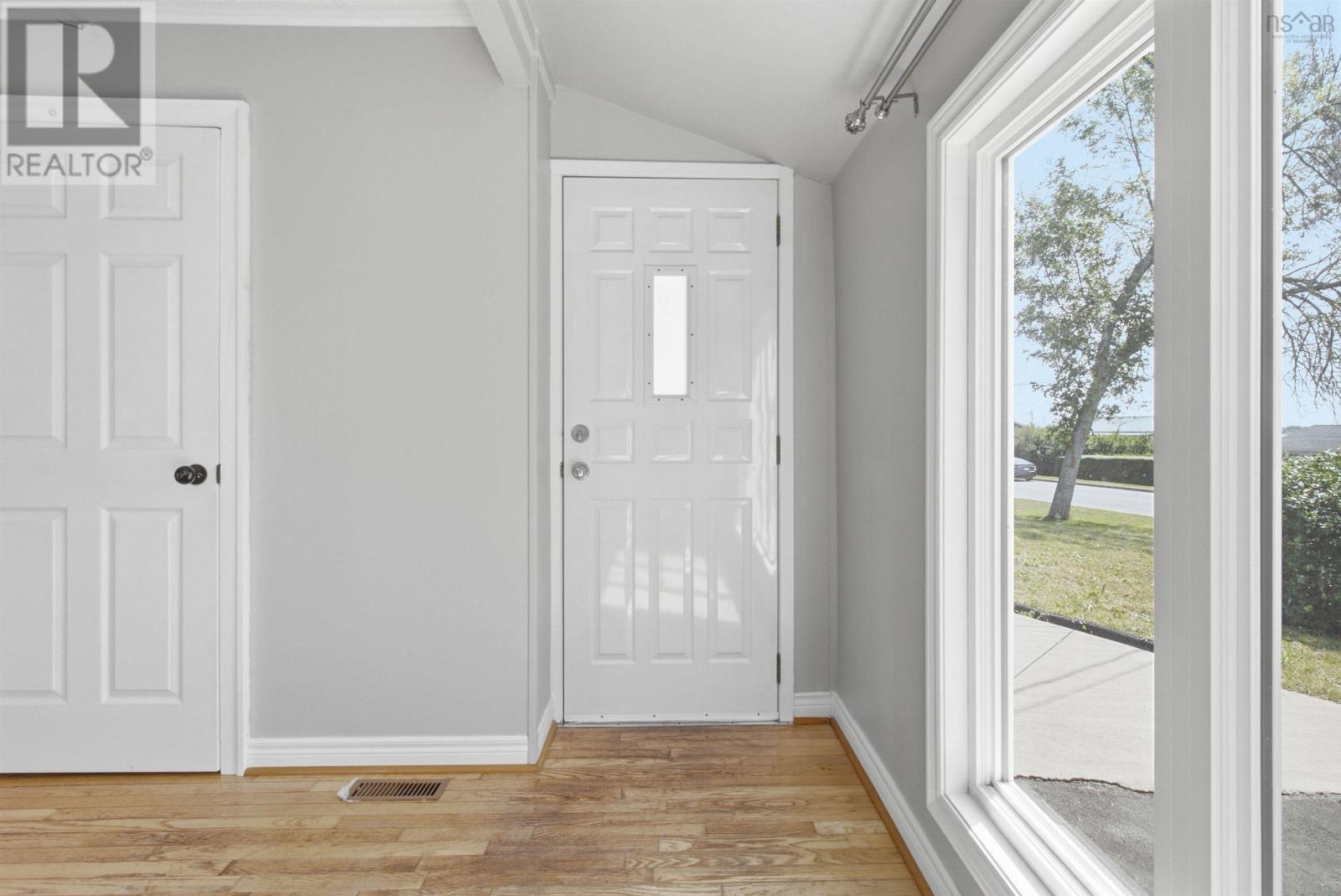 33 Inverary Drive - 13