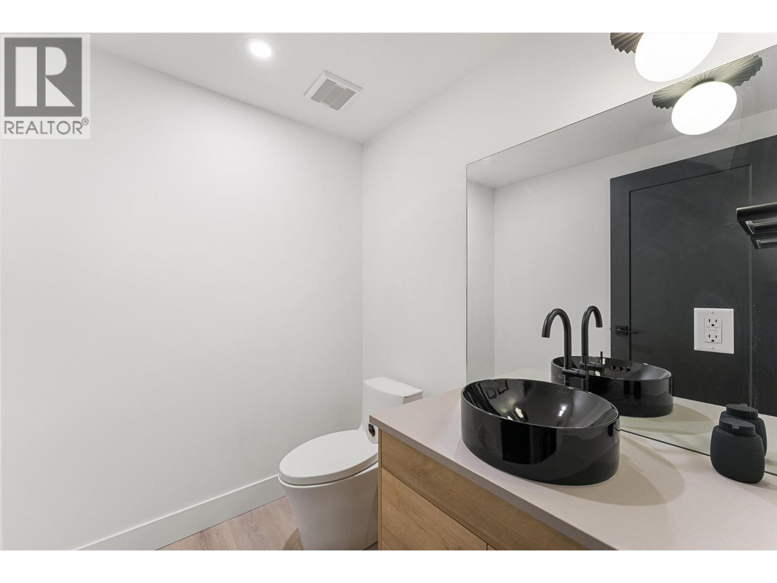 7920 Kidston Road Unit# 12, Coldstream