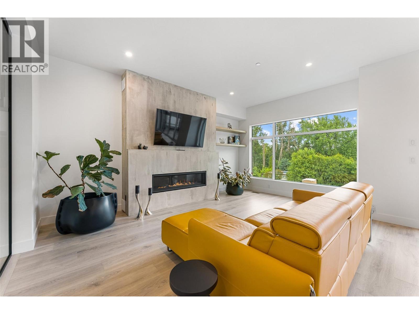 7920 Kidston Road Unit# 12, Coldstream