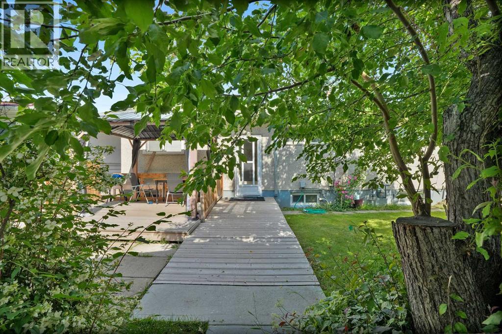 10315 8 Street SW - Image 43