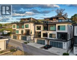 5pc Ensuite bath - 7920 Kidston Road Unit# 12, Coldstream, BC V1B0B4 Photo 9
