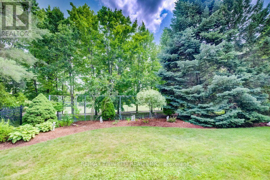 449 KNIGHTSBRIDGE COURT - 43