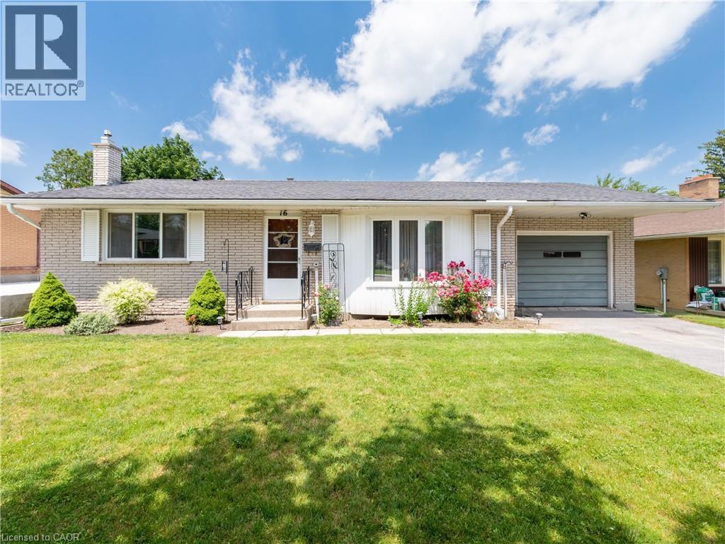 16 FERGUSSON Avenue