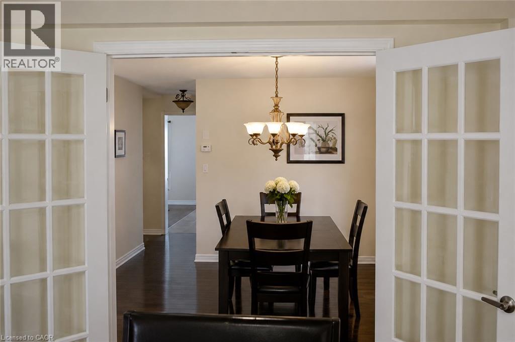 135 CHASE Crescent — photo 3